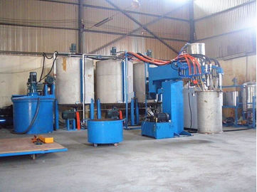 Polyurethane सोफा और गद्दे फोम के लिए स्वत: कम दबाव स्प्रे फोमिंग मशीन