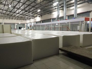 Polyurethane सोफा और गद्दे फोम के लिए स्वत: कम दबाव स्प्रे फोमिंग मशीन